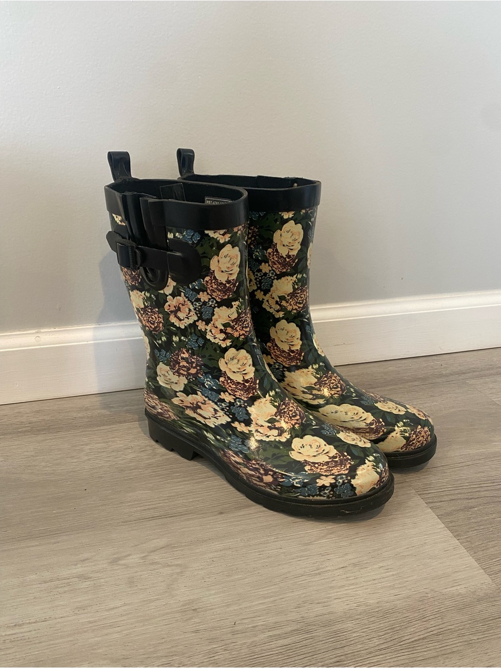 Capelli of New York Floral Rain Boots in Black and Cream